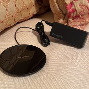 Mophie iPhone and AirPods Charger (QI Certified)